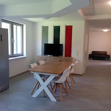 Daire Monteurwohnung Monti 2 Saarbrücken