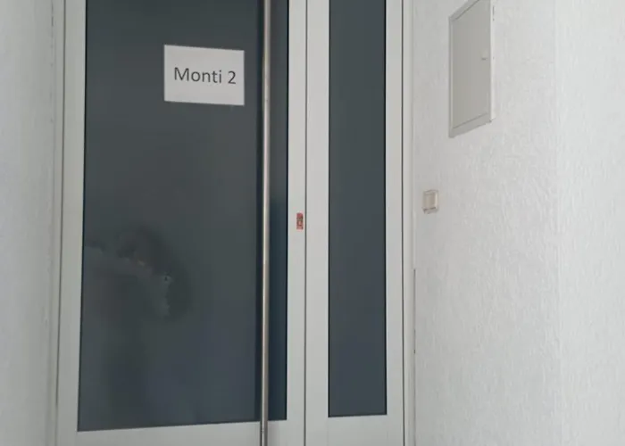 Monteurwohnung Monti 2 Daire Saarbrücken